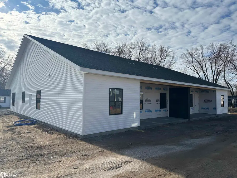 303 1st Street, Keosauqua, IA 52565 - #2