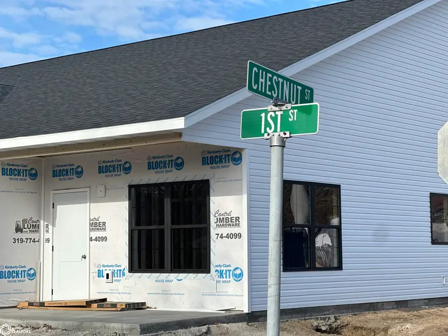 305 1st Street, Keosauqua, IA 52565 - #2