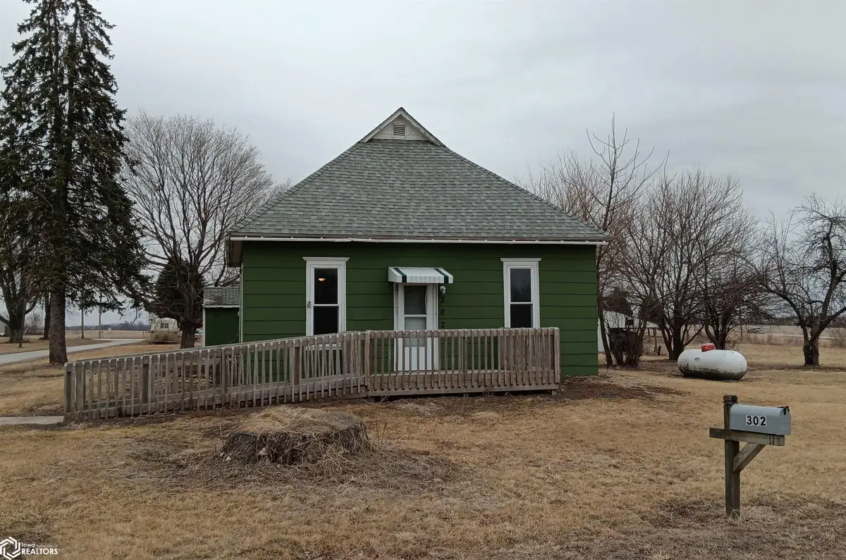 302 S High Street, Delta, IA 52550 - #1