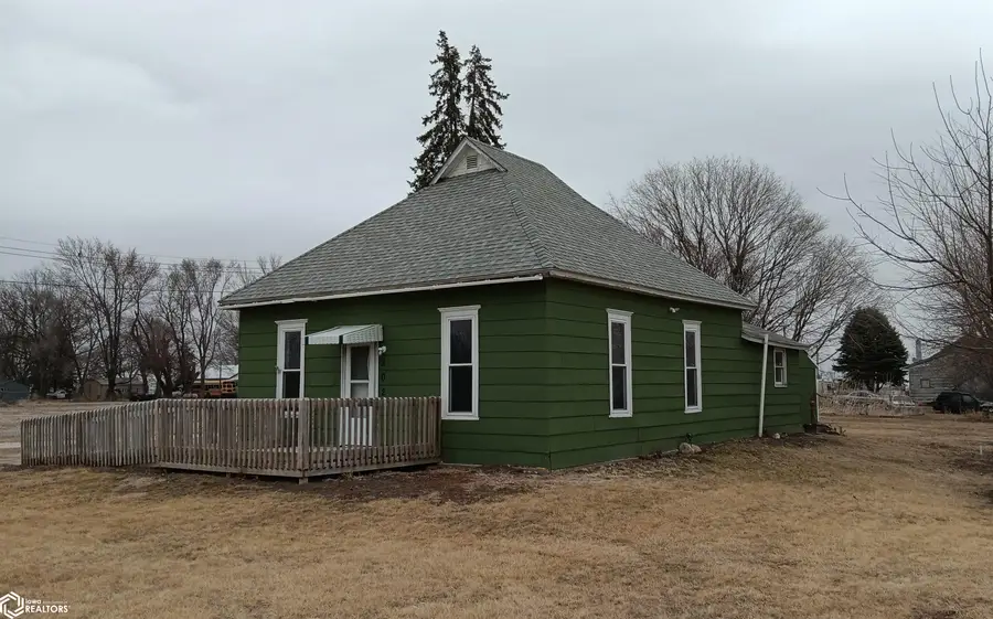 302 S High Street, Delta, IA 52550 - #2