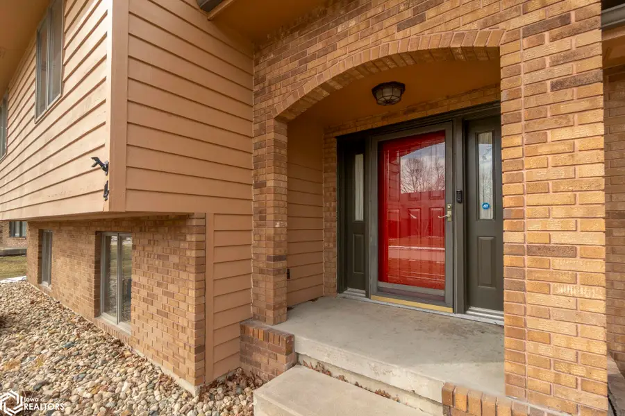 4 Field Road, Mason City, IA 50401 - #3