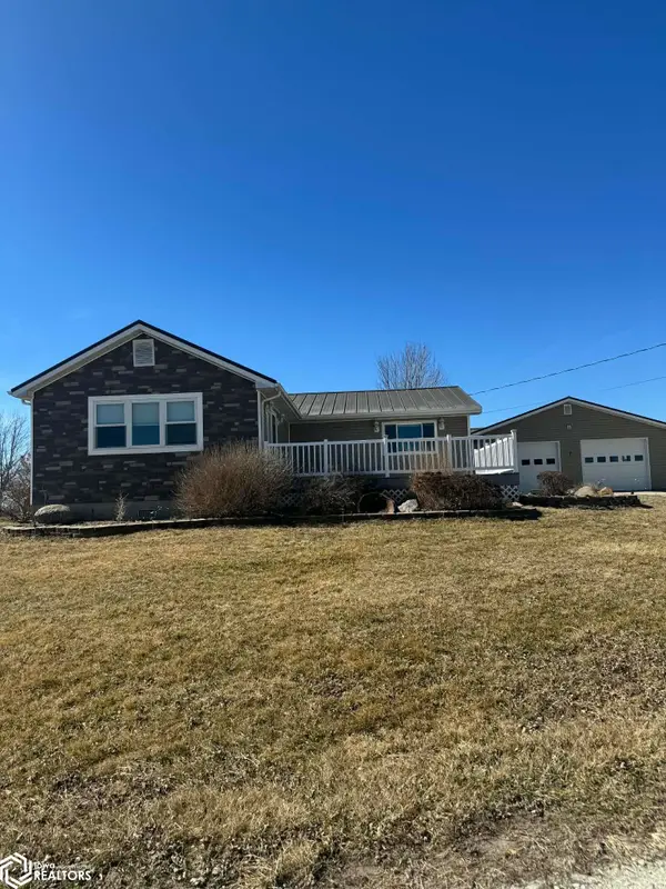 30829 220th Avenue, Davis City, IA 50065