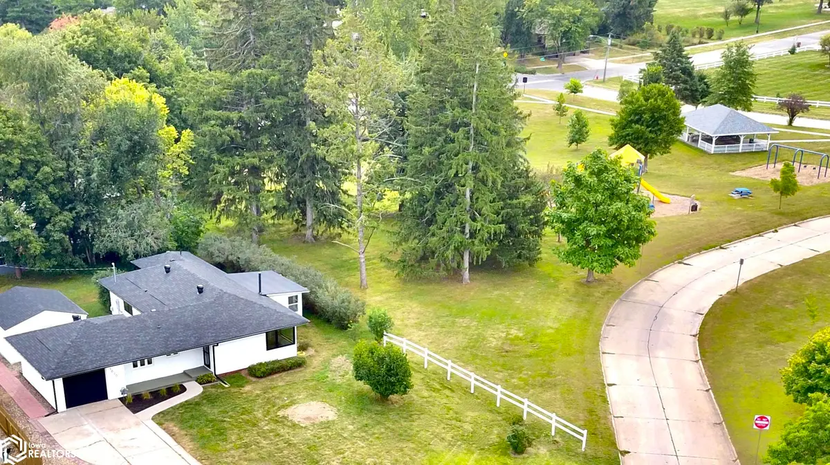 1620 Broad Street, Grinnell, IA 50112 - #1