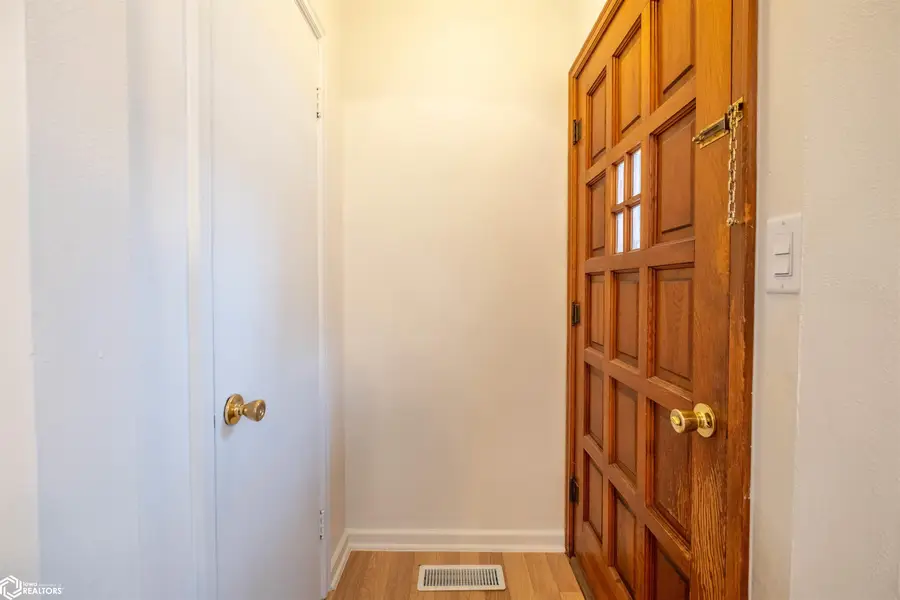 101 S 7th Street, Marshalltown, IA 50158 - #2