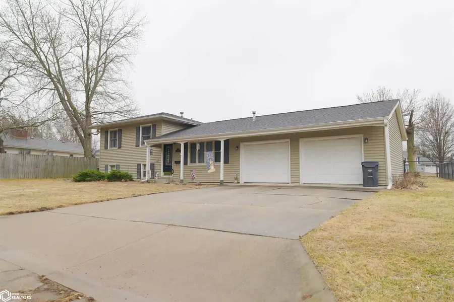 3309 Hillcrest Drive, Burlington, IA 52601 - #2