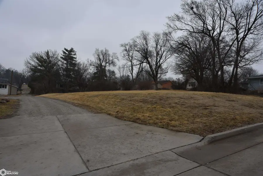 117 E May, Osceola, IA 50213-1642 - #2