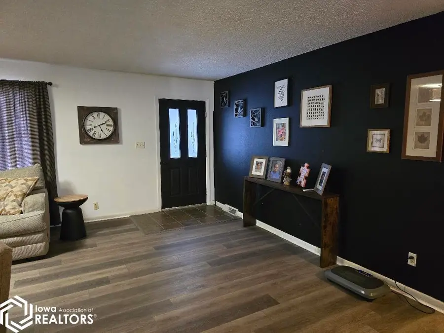 608 Oak Park Drive, Webster City, IA 50595 - #3