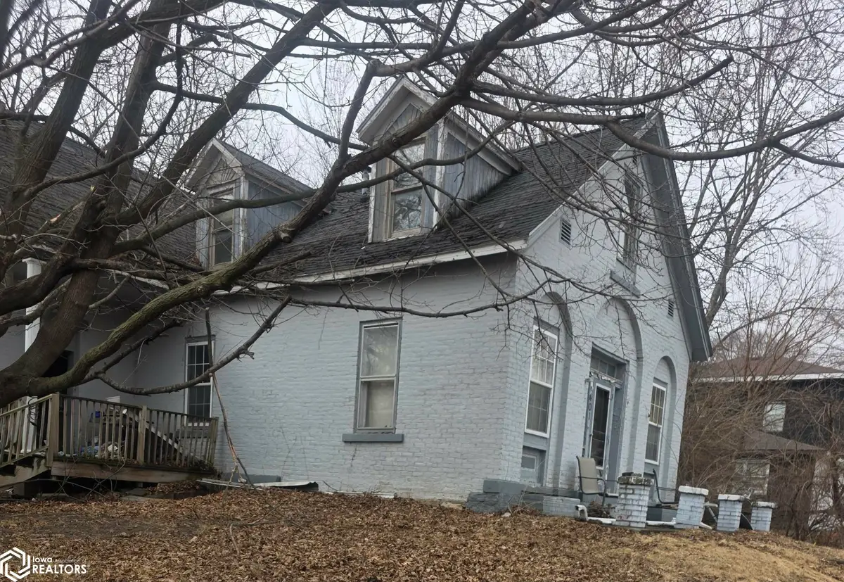 401 N White Street, Mount Pleasant, IA 52641 - #1