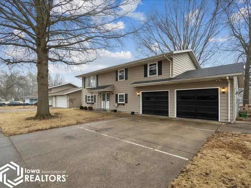 2809 Herblo Drive, Burlington, IA 52601 - #2