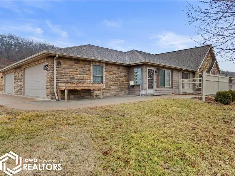 4945 Grand View Lane, Fort Madison, IA 52627 - #3