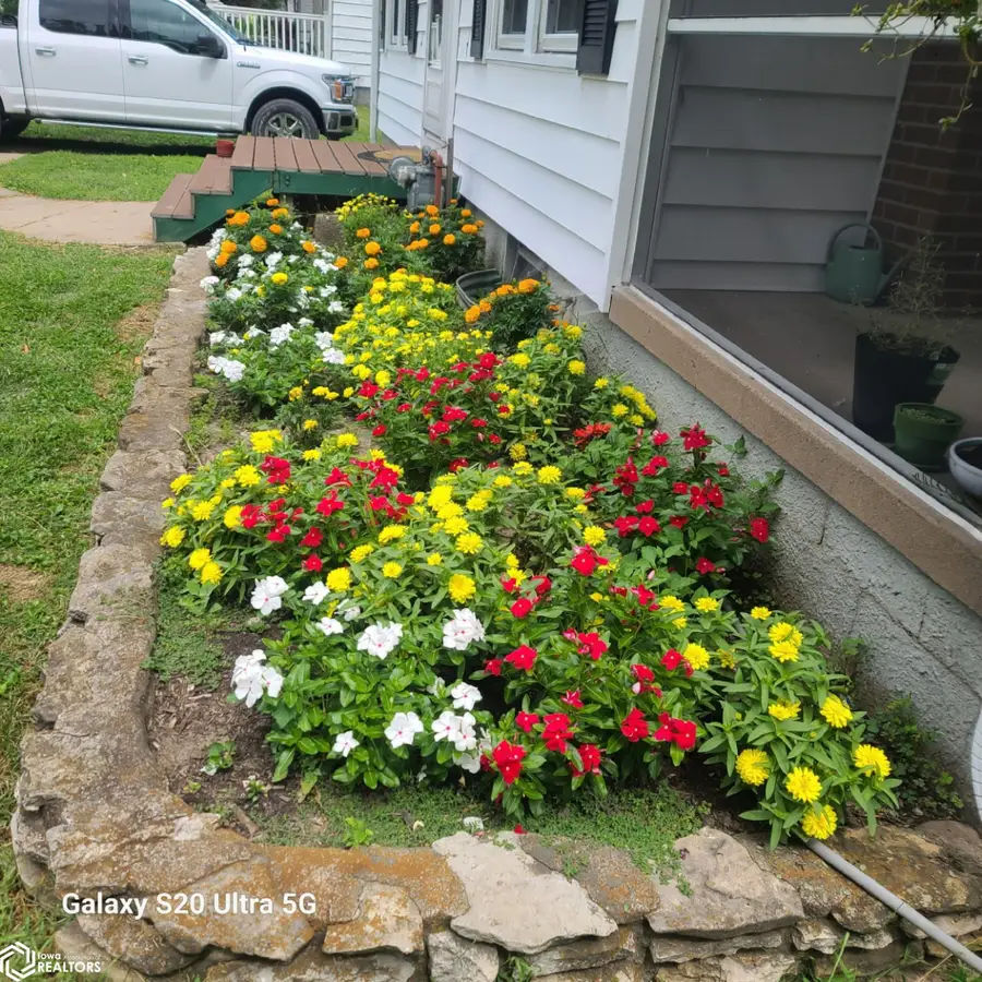 2218 S 3rd Street, Burlington, IA 52601 - #2