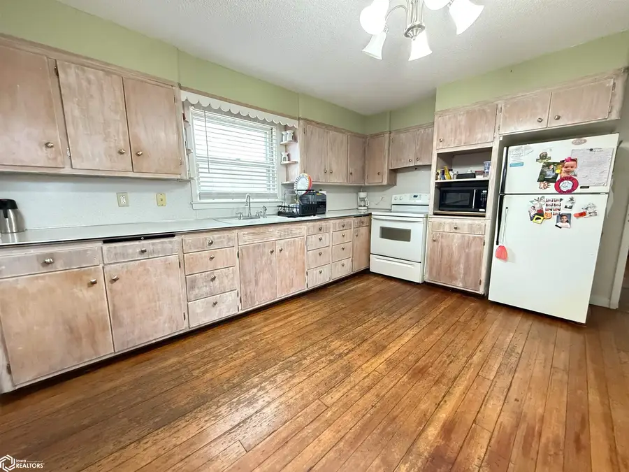 103 S Akir Street, Latimer, IA 50452 - #3