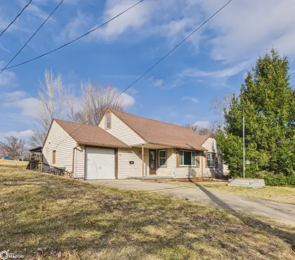107 O Avenue E, Oskaloosa, IA 52577