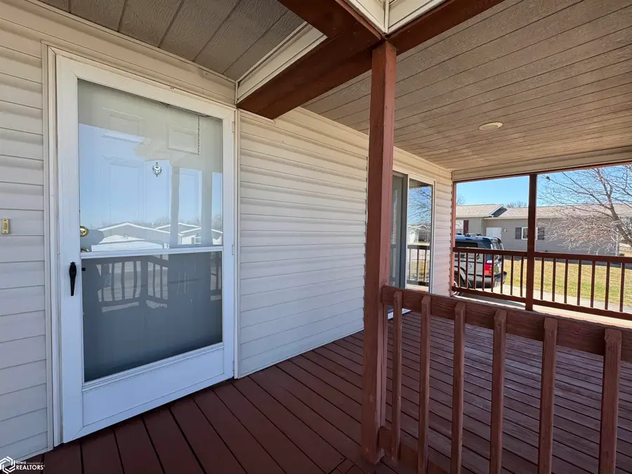 809 Goldenshores, Creston, IA 50801 - #2