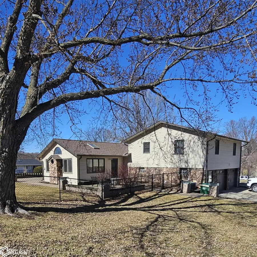 204 E Prairie Street, Creston, IA 50801 - #2