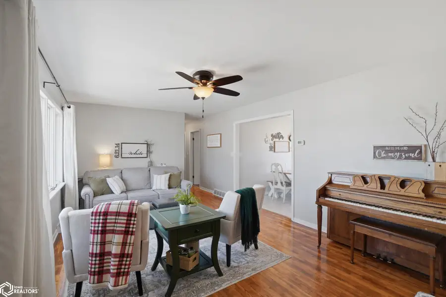 401 E Becky Lane, Mount Pleasant, IA 52641 - #2