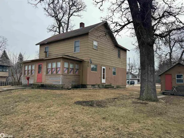 423 N Shore Drive, Clear Lake, IA 50428