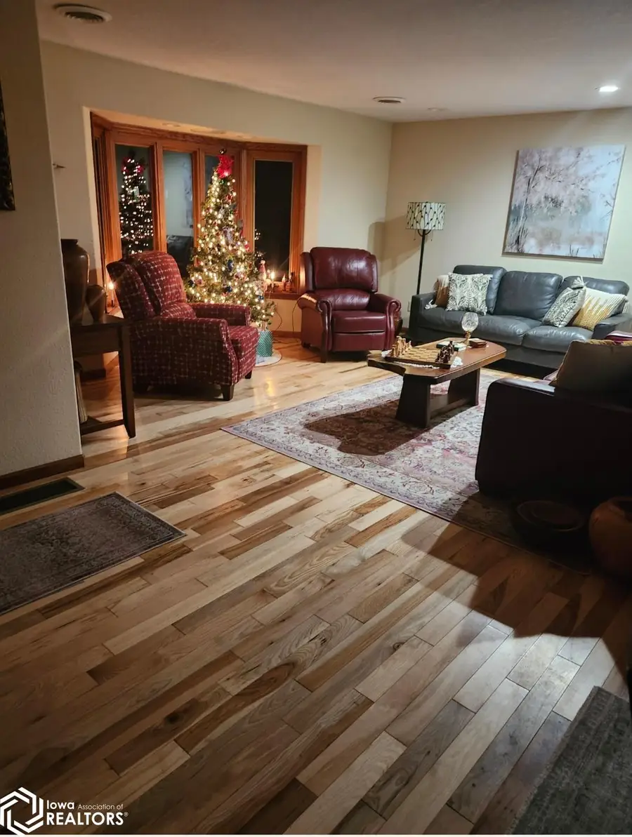 805 E Clay Street, Osceola, IA 50213 - #3