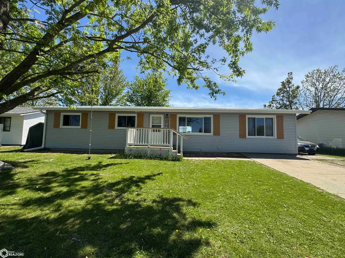 2808 Eastridge Drive, Centerville, IA 52544 - #1