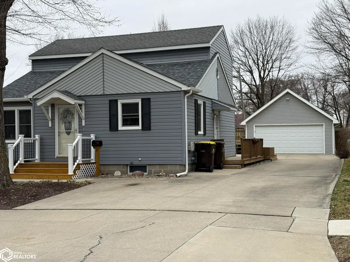 125 W Logan Street, Osceola, IA 50213 - #1