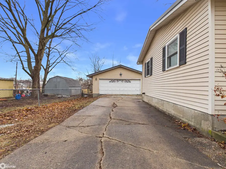 1930 Church, Hamilton, IL 62341 - #2