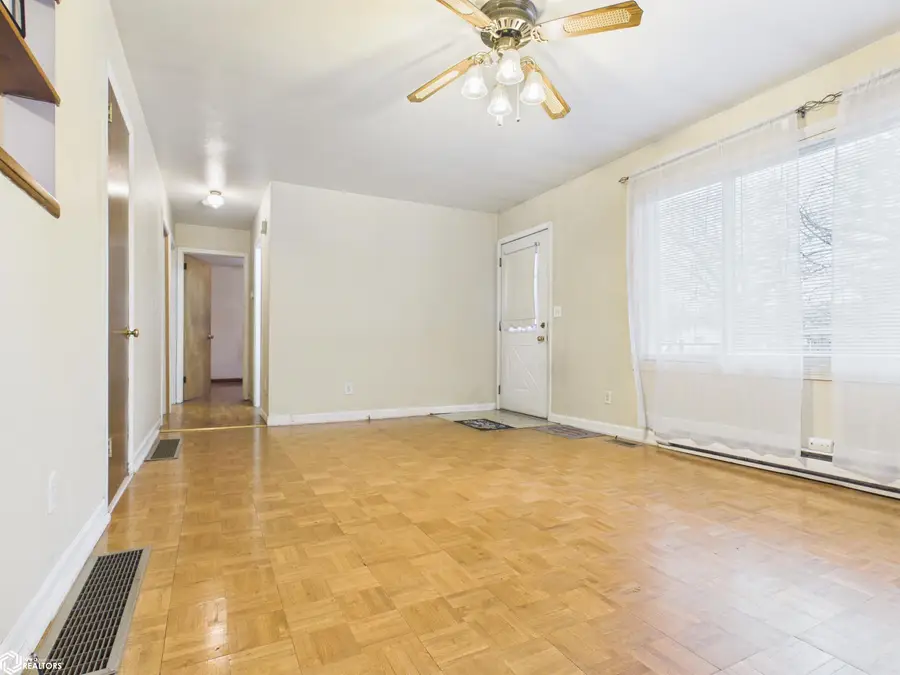 1930 Church, Hamilton, IL 62341 - #3