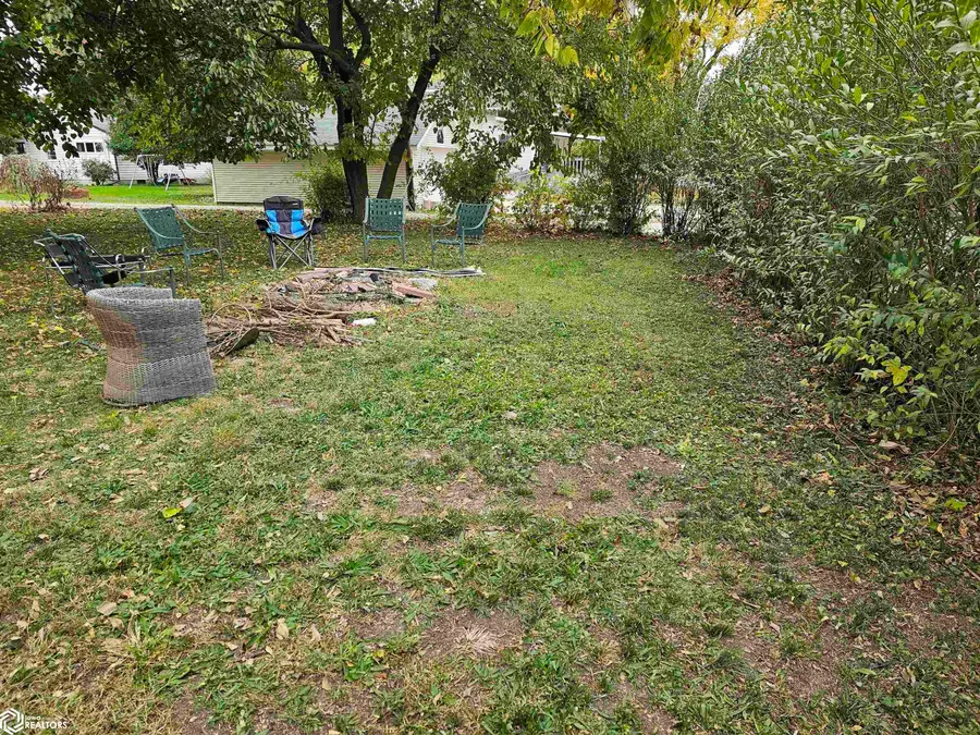 811 S 5th Street, Fairfield, IA 52556 - #3