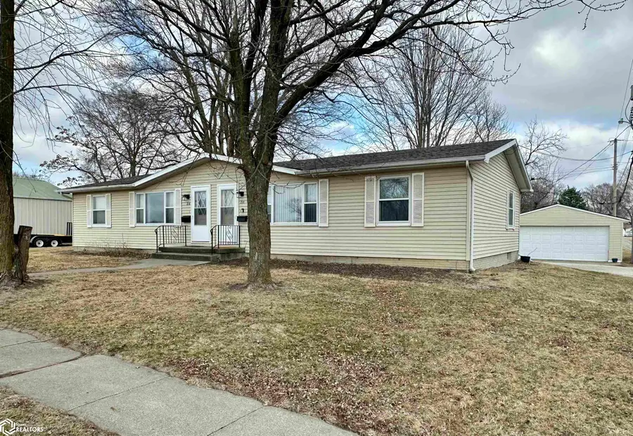 216 S 12th Street, Chariton, IA 50049 - #2