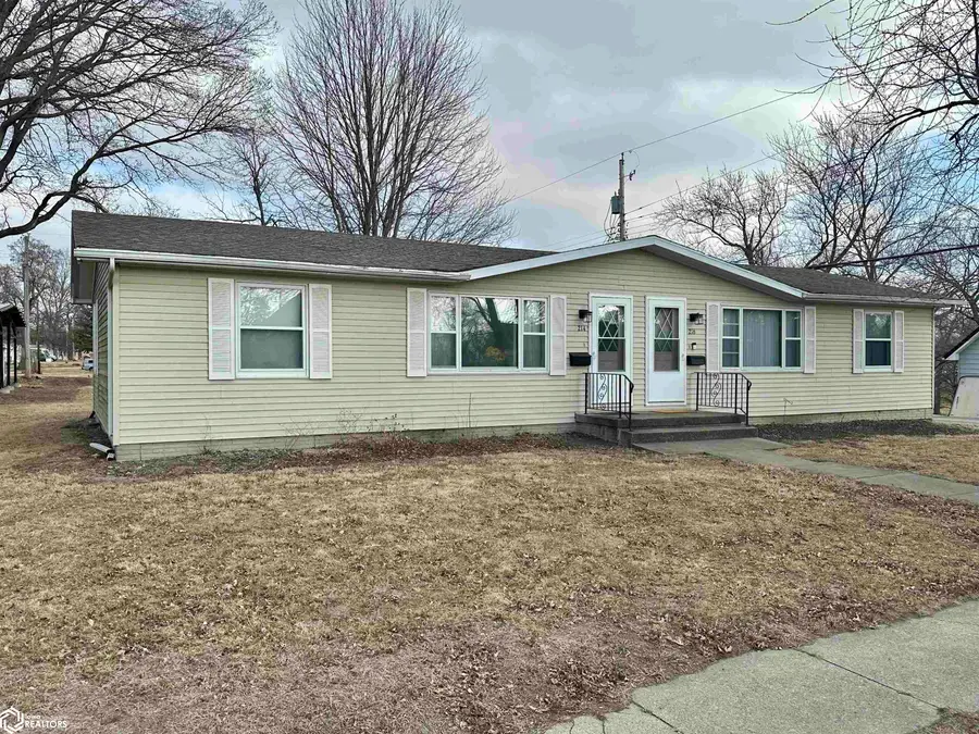 216 S 12th Street, Chariton, IA 50049 - #3