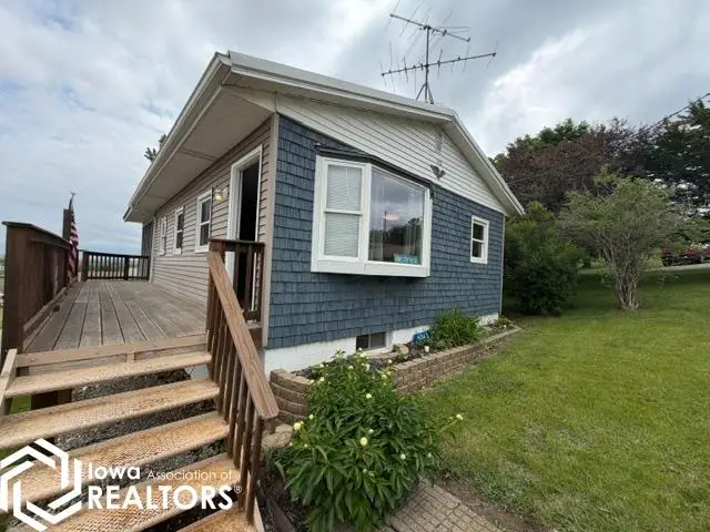 6043 N Lakeshore Drive, Brooklyn, IA 52211 - #3