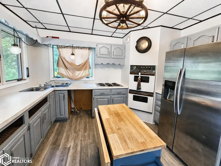212 S 7th Street, Burlington, IA 52601 - #2
