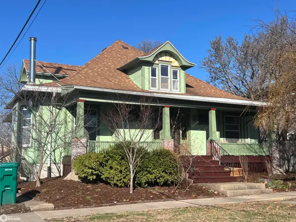 204 N 3rd Street, Fairfield, IA 52556