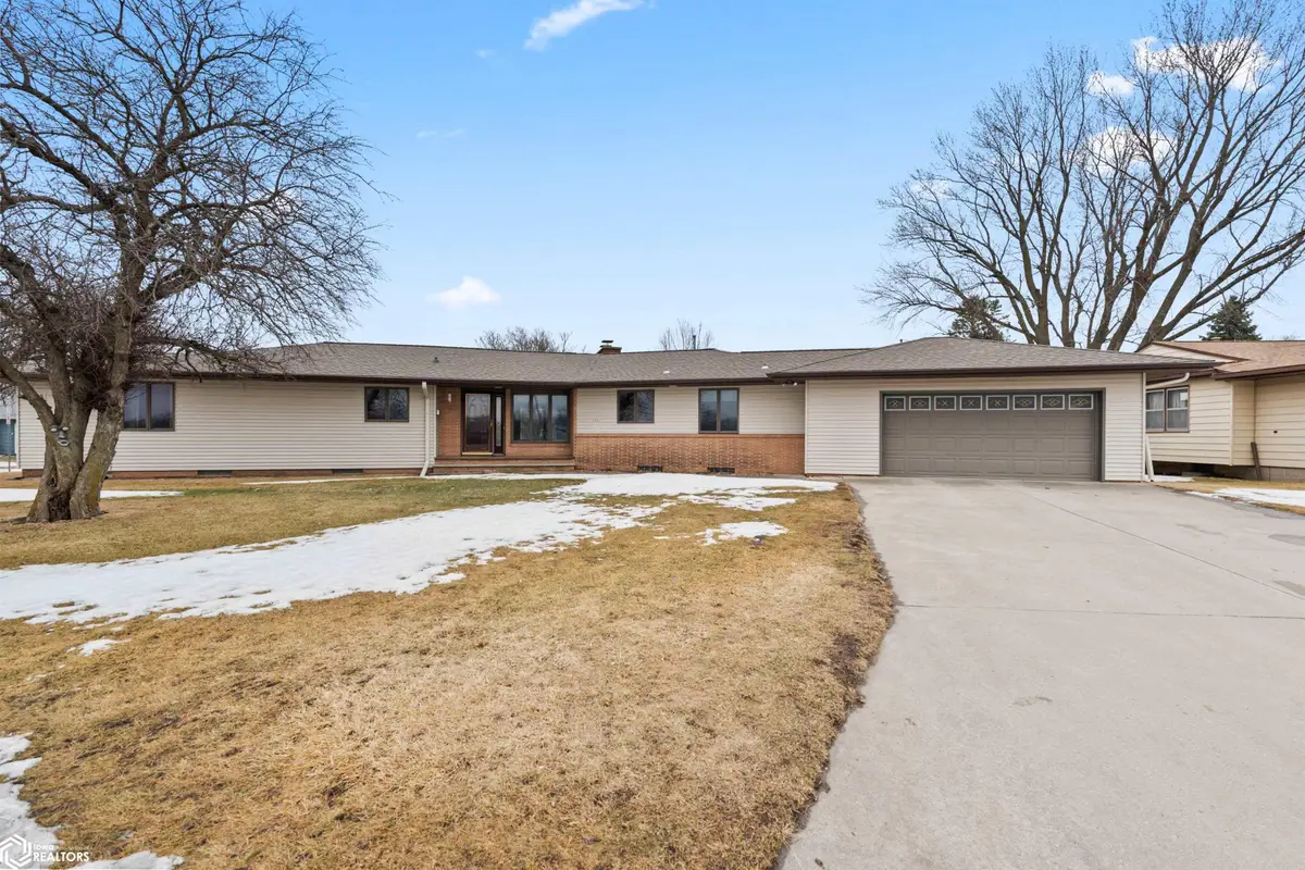 1426 H Avenue, Nevada, IA 50201 - #1