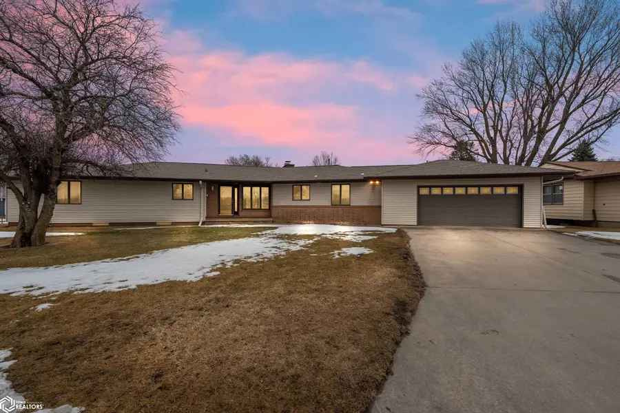 1426 H Avenue, Nevada, IA 50201 - #2