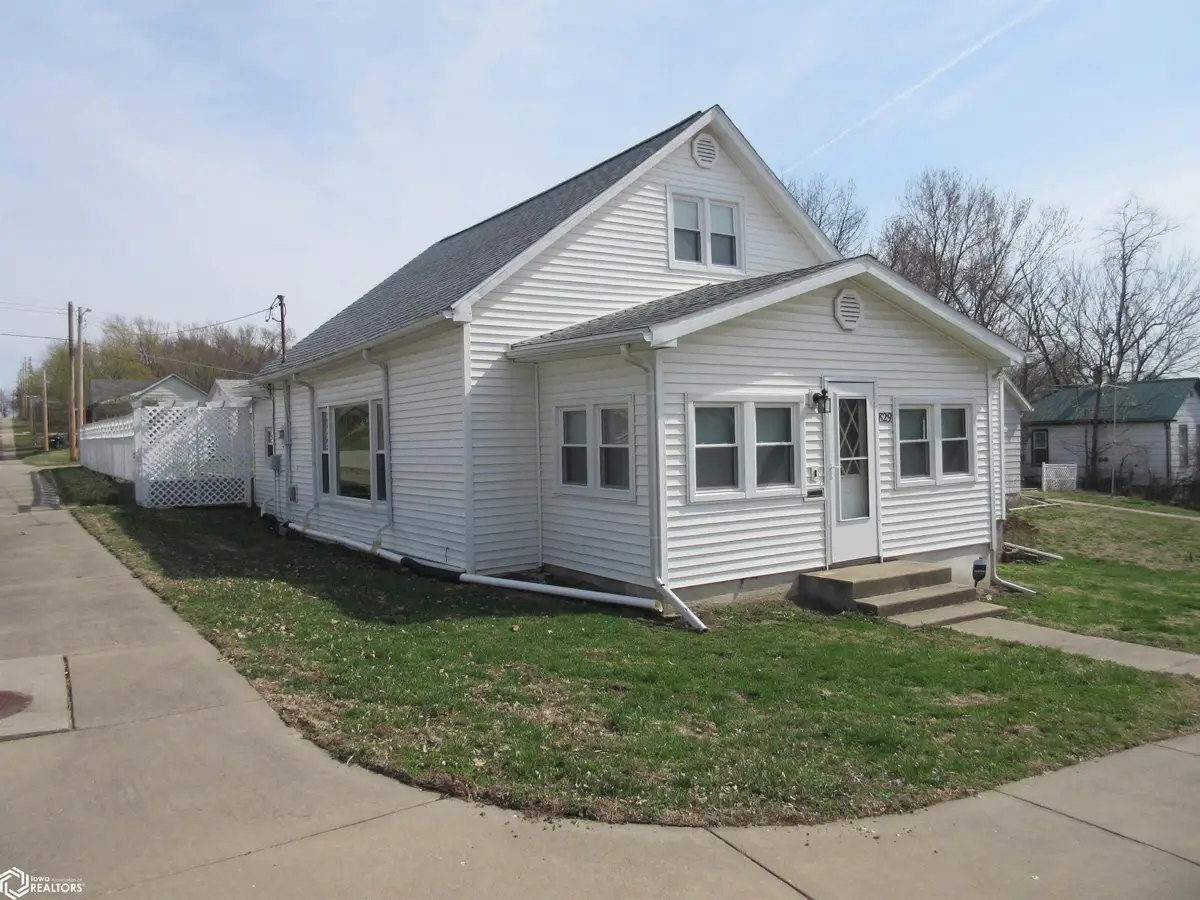 829 Carroll Street, Keokuk, IA 52632 - #1