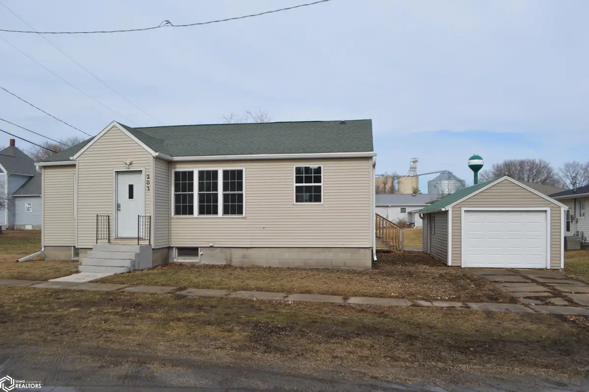 203 1st Avenue W, Swea City, IA 50590 - #1