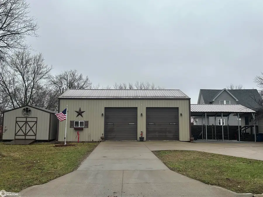 1605 S 20th Street, Centerville, IA 52544 - #3