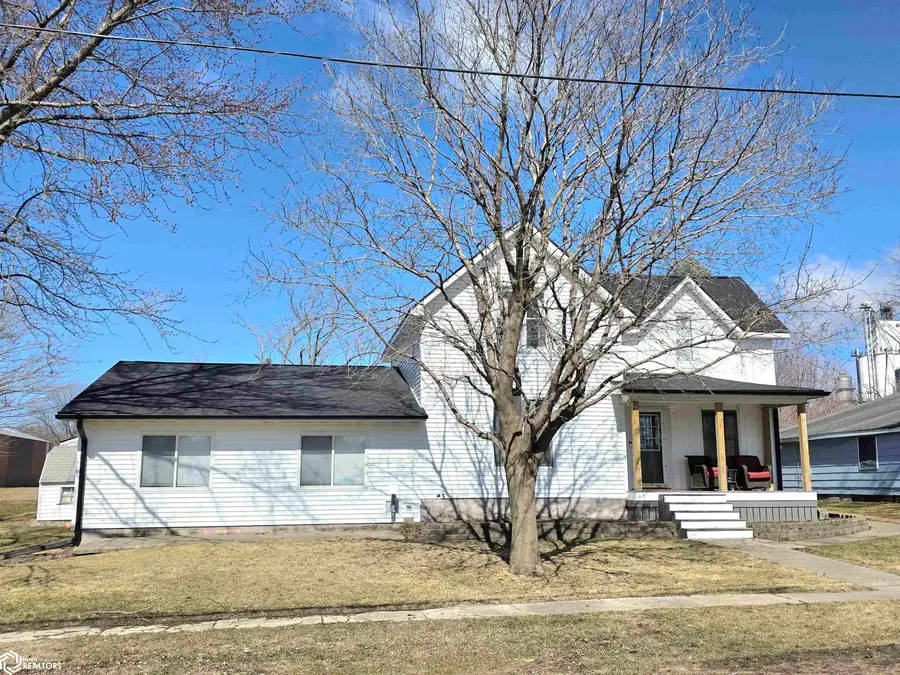 213 Jefferson St, Rockwell, IA 50469 - #2