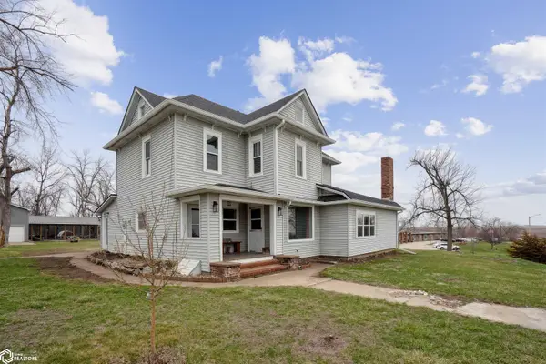 318 E Garfield Street, Zearing, IA 50278