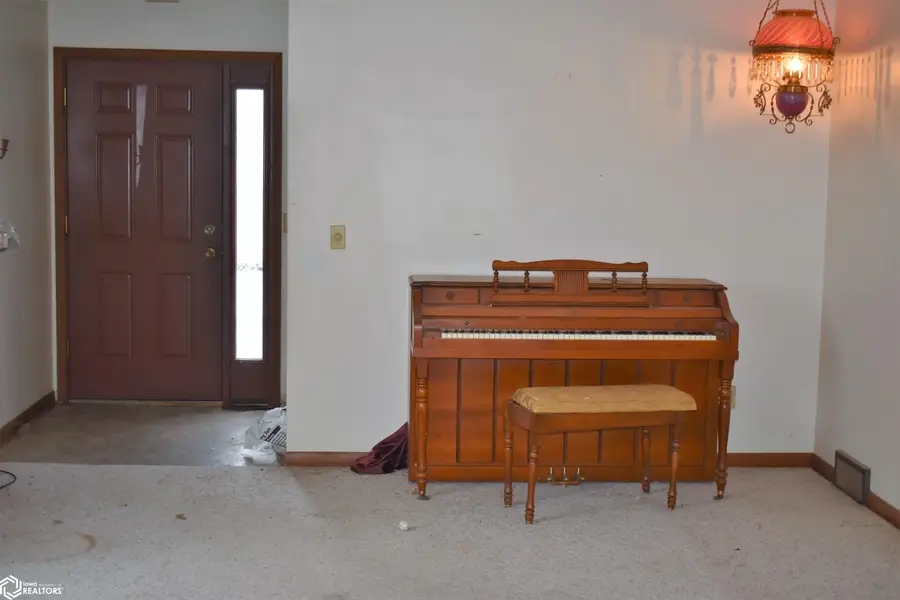 464 Juniper Avenue, Iowa Falls, IA 50126 - #3