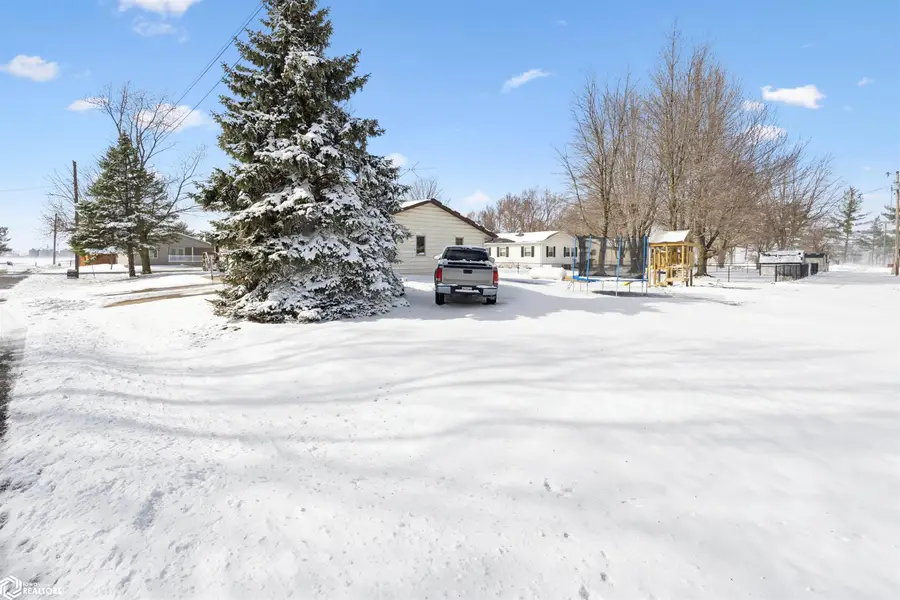 303 W 2nd Avenue, Olds, IA 52647 - #3