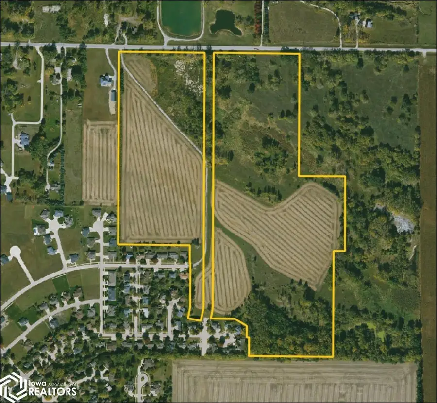 12th St. Ne, Mason City, IA 50401 - #2