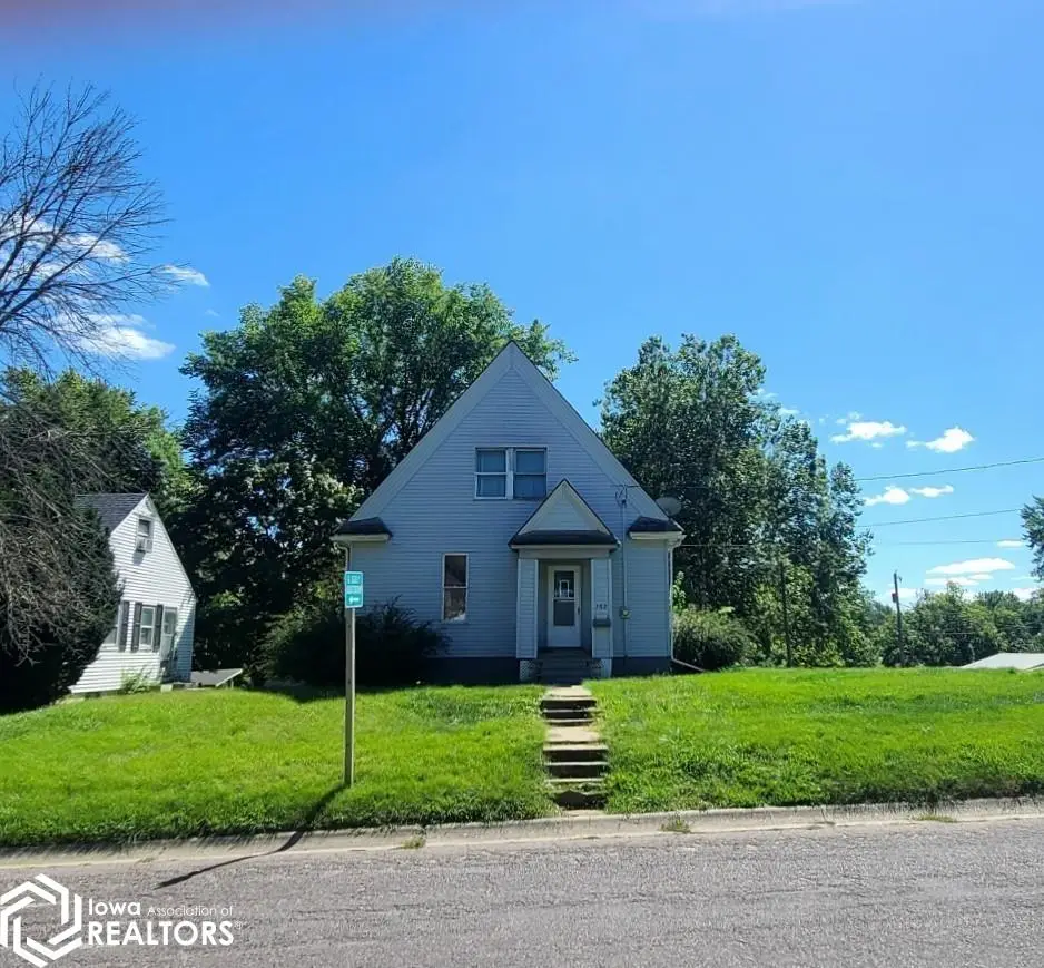 302 K Avenue, Oskaloosa, IA 52577 - #1