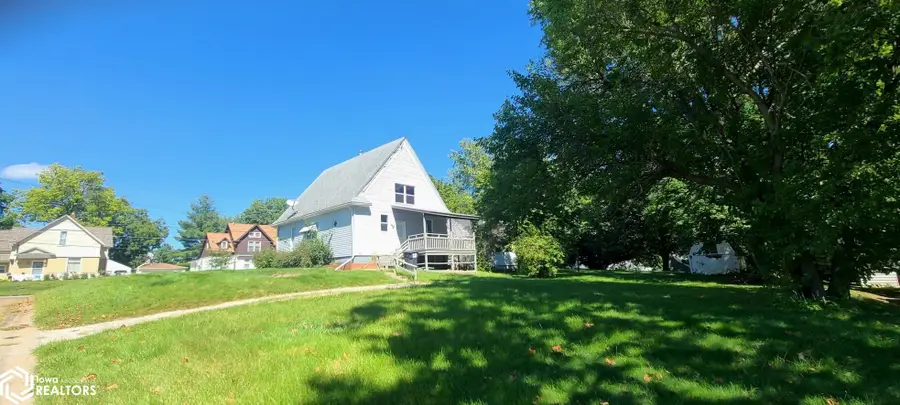 302 K Avenue, Oskaloosa, IA 52577 - #3