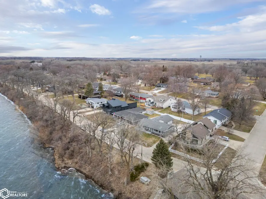 2402 N Shore Drive, Clear Lake, IA 50428 - #2