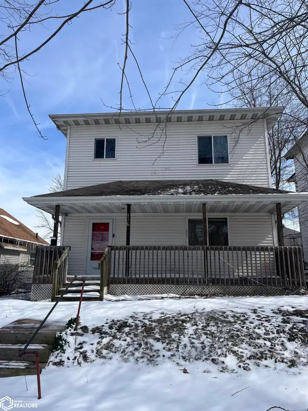 716 S 5th Street, Burlington, IA 52601