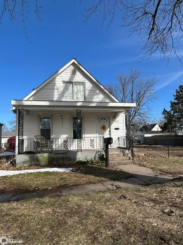 2016 S 15th Street, Burlington, IA 52601