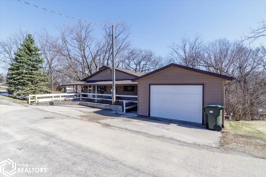 1275 Holiday Lane #1, Brooklyn, IA 52211 - #3
