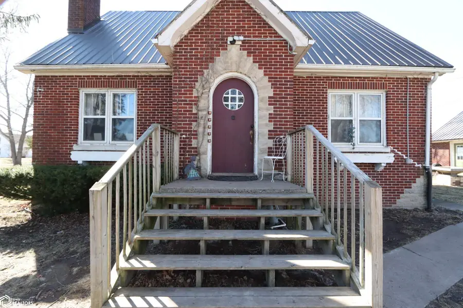 2510 Washington Street, Columbus City, IA 52737 - #2