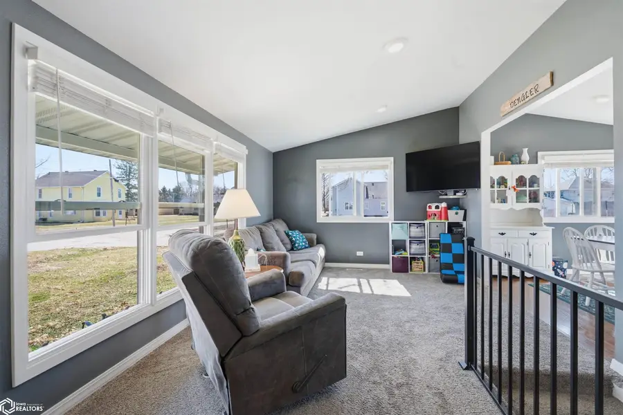 406 S 4th Street, Montezuma, IA 50171 - #3